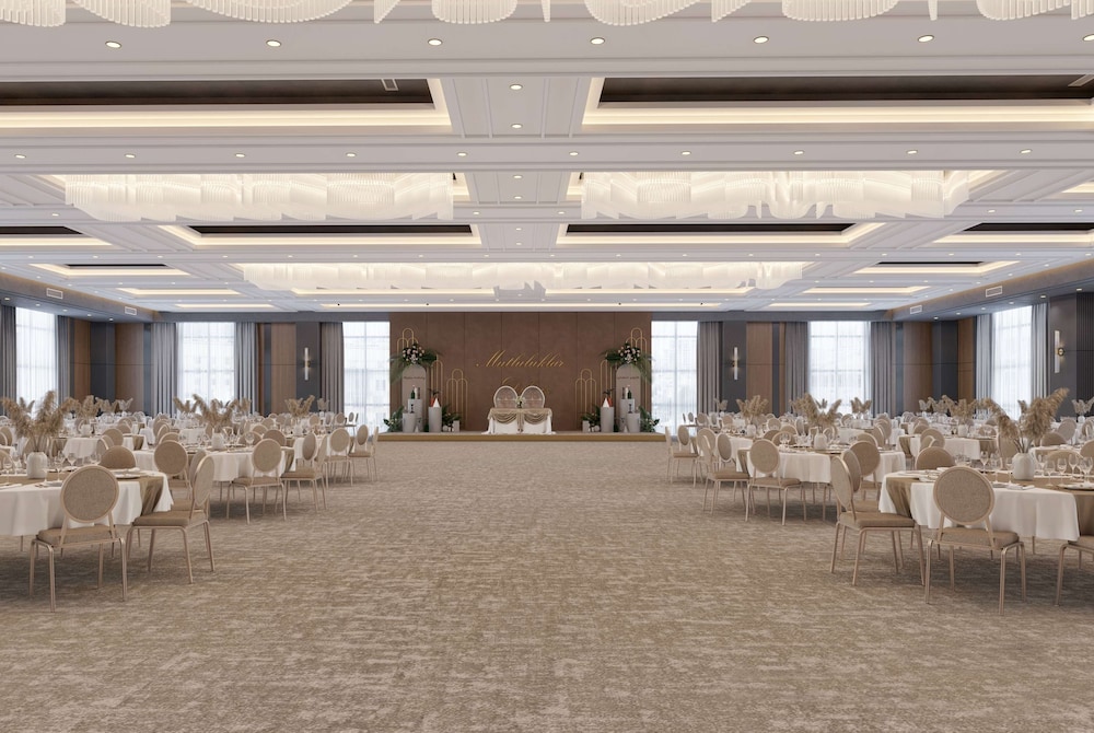Ramada Plaza By Wyndham Batman 40/50