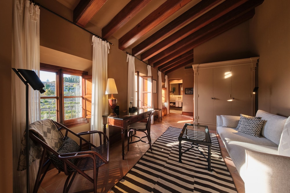 Valldemossa Hotel Restaurant 24/52