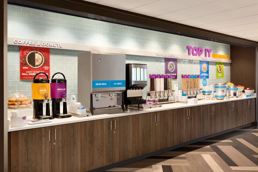 Tru By Hilton Lancaster East 35/42