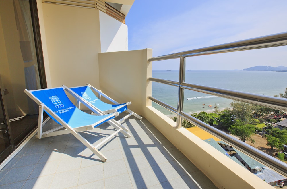 Hua Hin Blue Wave Resort 15/30
