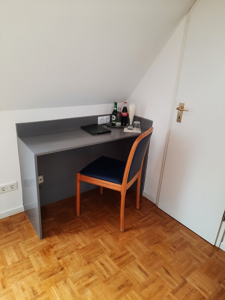 RESIDENZ HOTEL 39/48