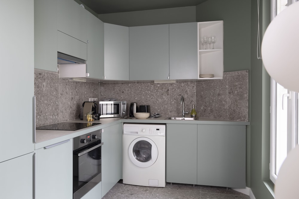 Yuna Blanche Serviced Apartments 7/71