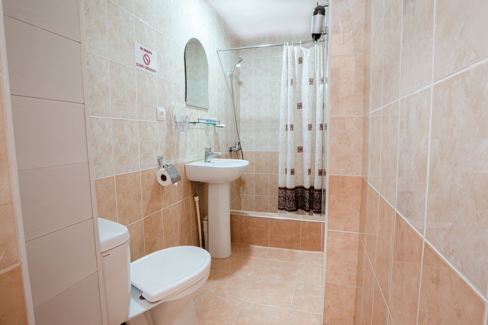 Rohat Hotel 40/43