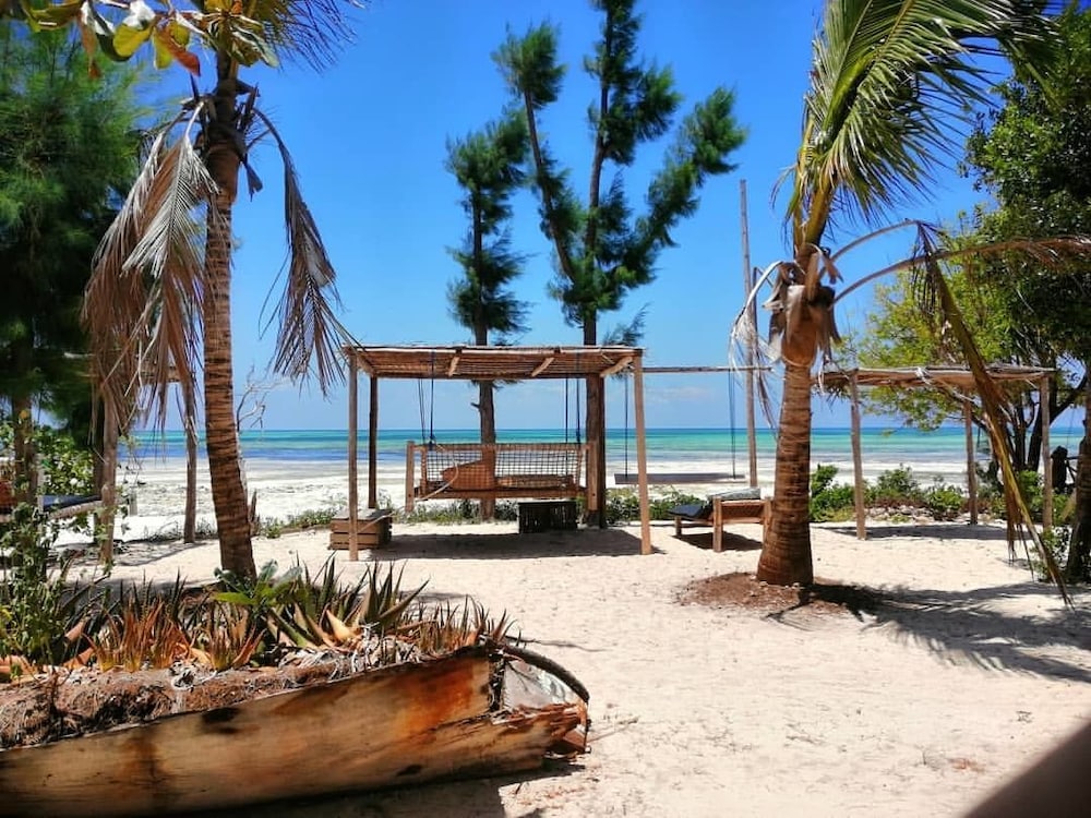 Mbuyuni Beach Village 1/83