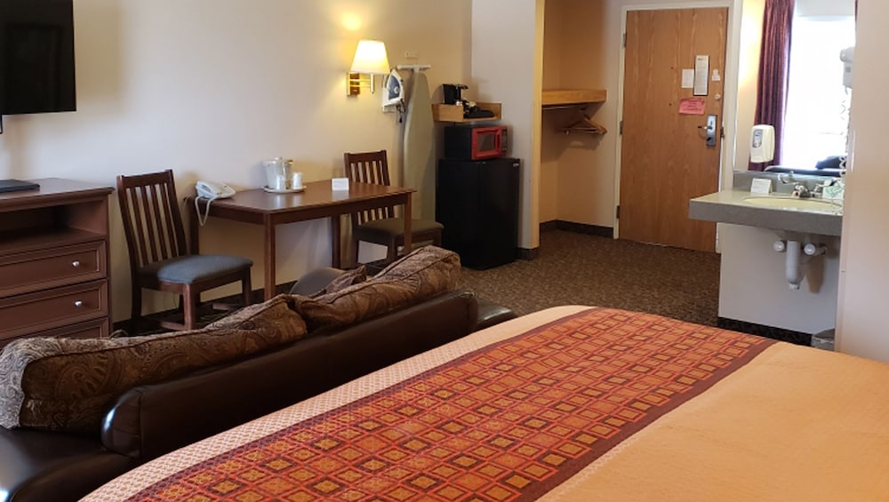 Iveys Motor Lodge Houlton 38/63