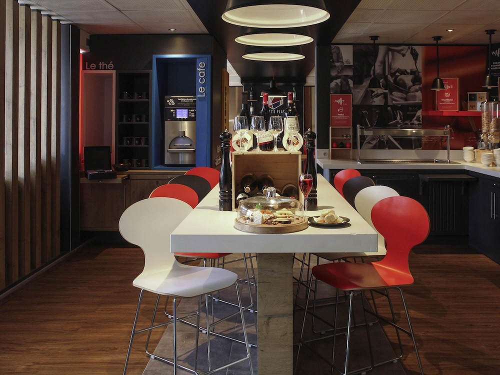 ibis Paris Gennevilliers 48/76