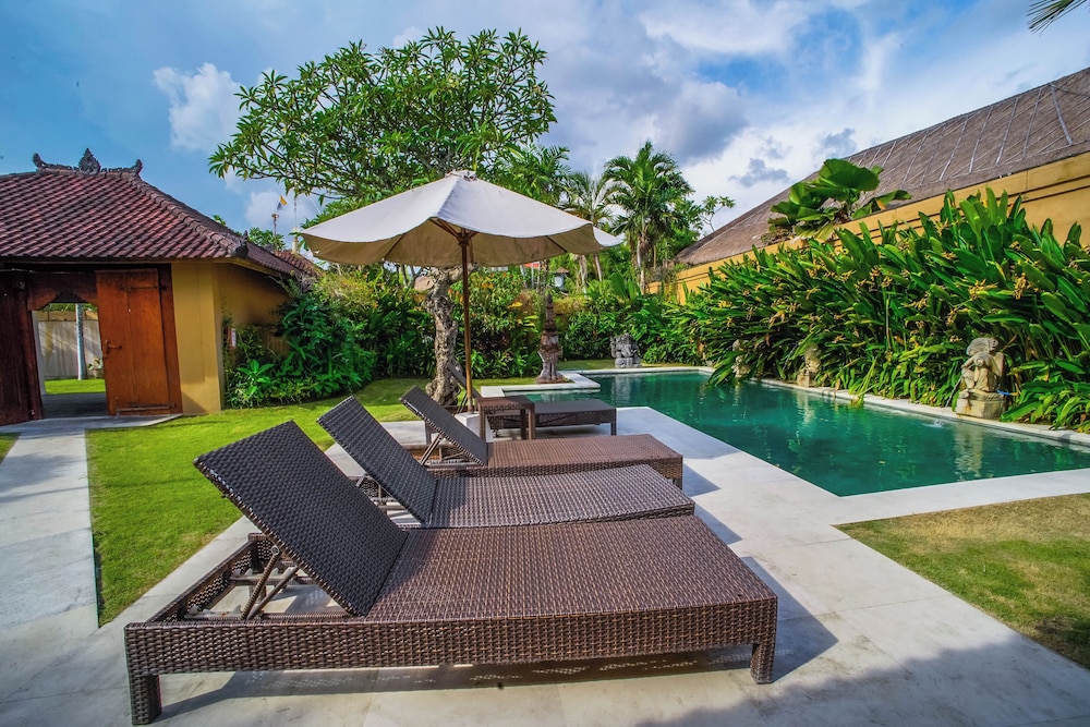 DYANA VILLAS 39/43
