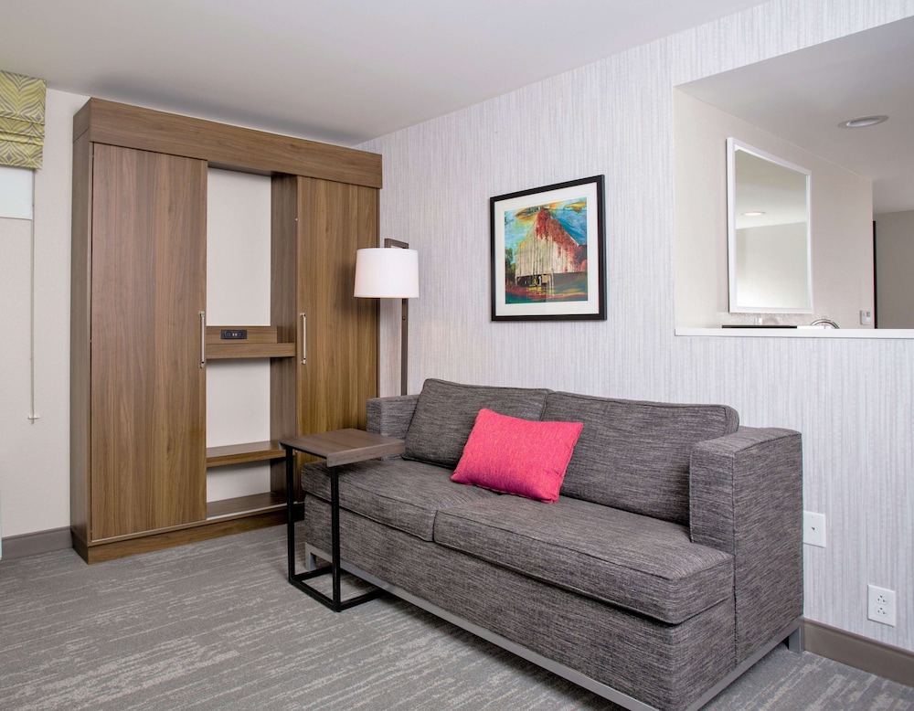 Hampton Inn Williamsport-Downtown 25/40