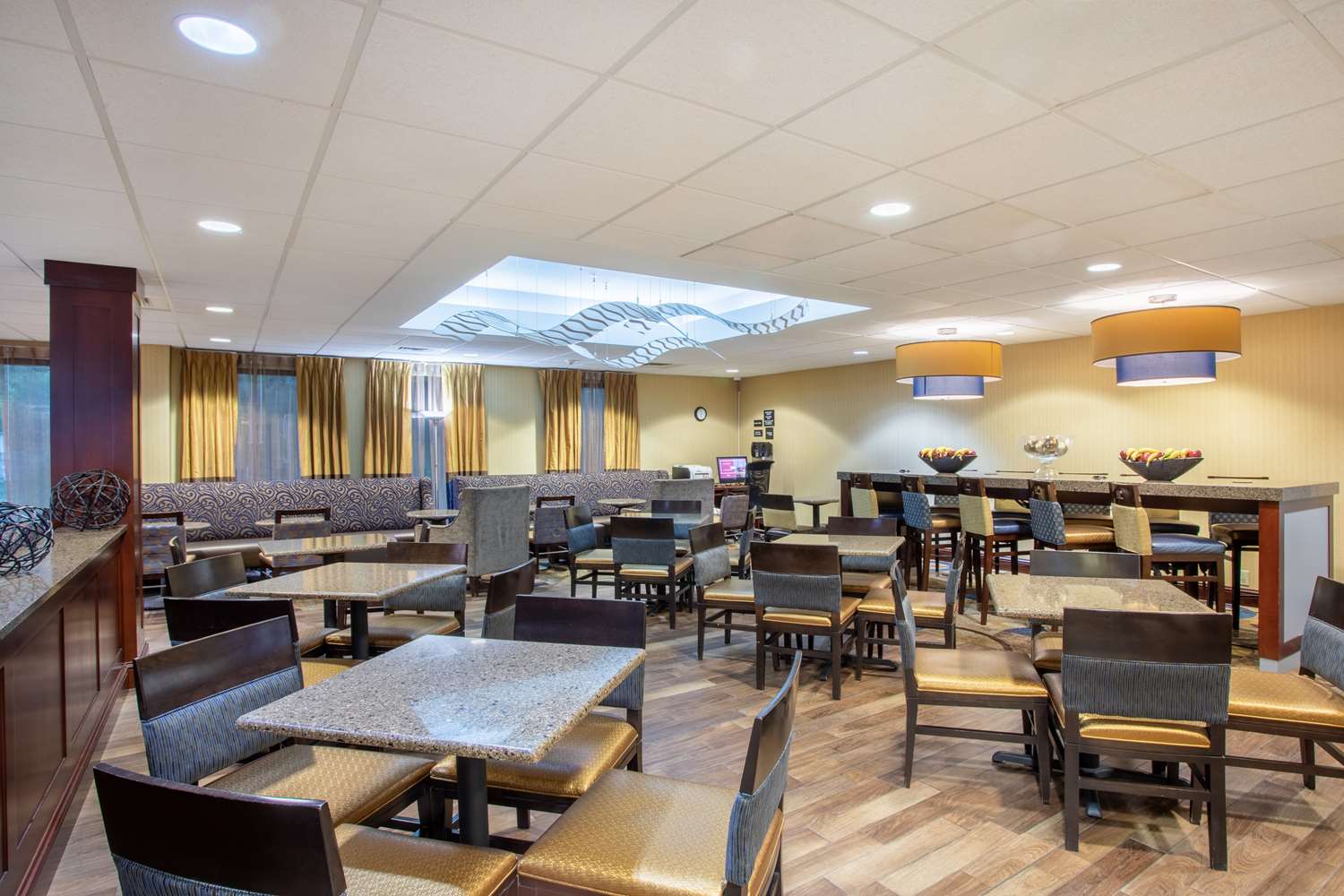 restaurant cafeteria
