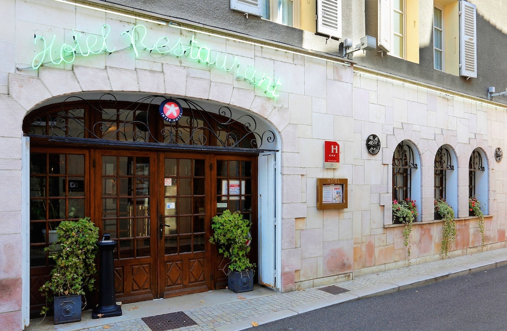 Hostellerie des Trois Pigeons, Paray-le-Monial 1/64