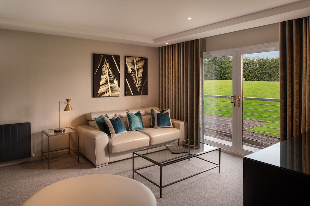 Radstone Hotel 24/50