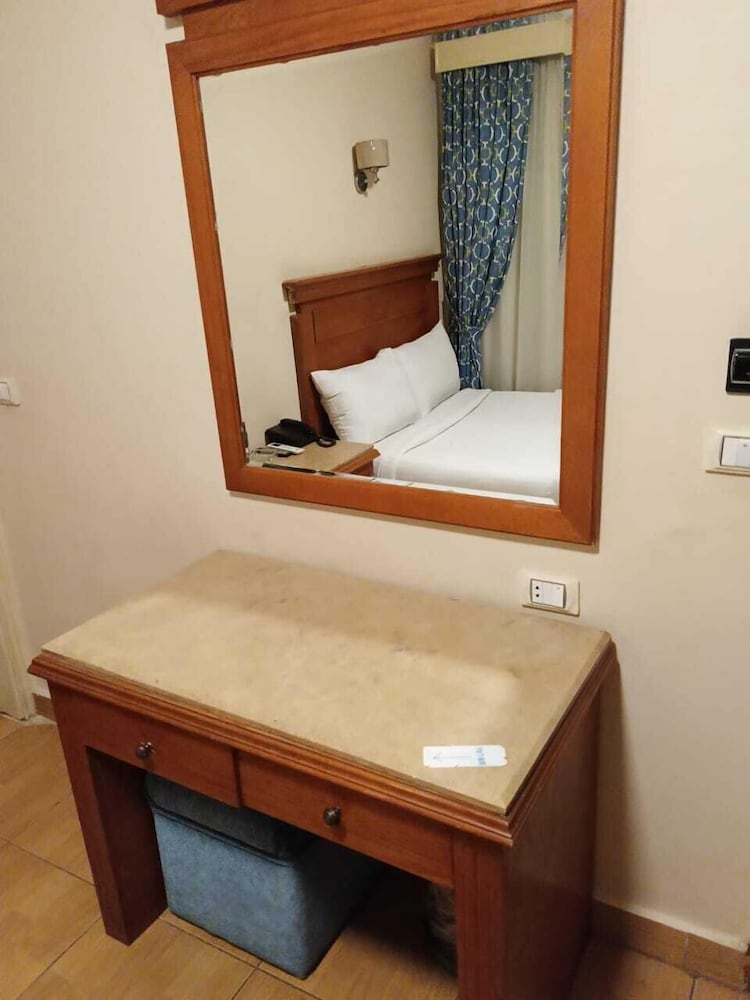 Aura Inn Tiba Pyramids Hotel 21/47