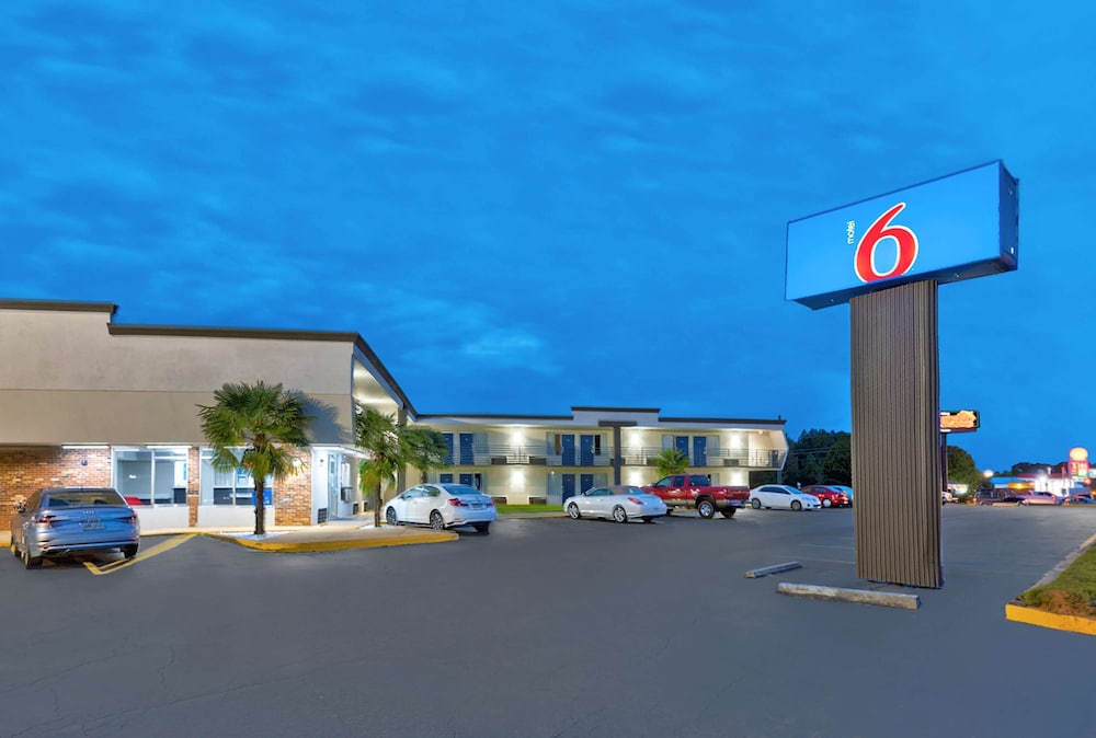 Motel6 McDonough, GA 25/27