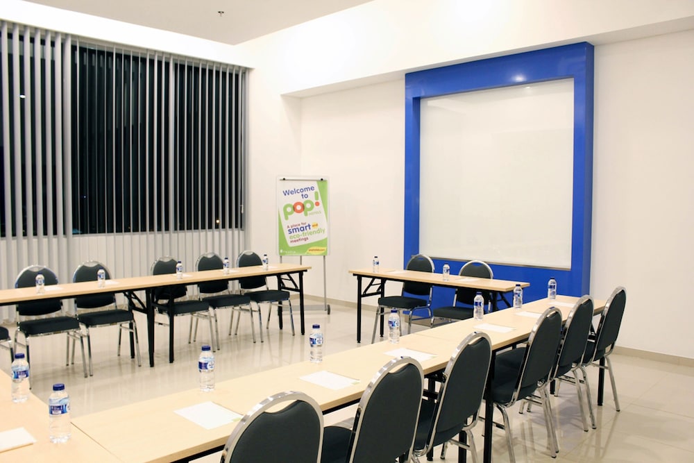 Pop! Hotel Kelapa Gading Jakarta 32/38