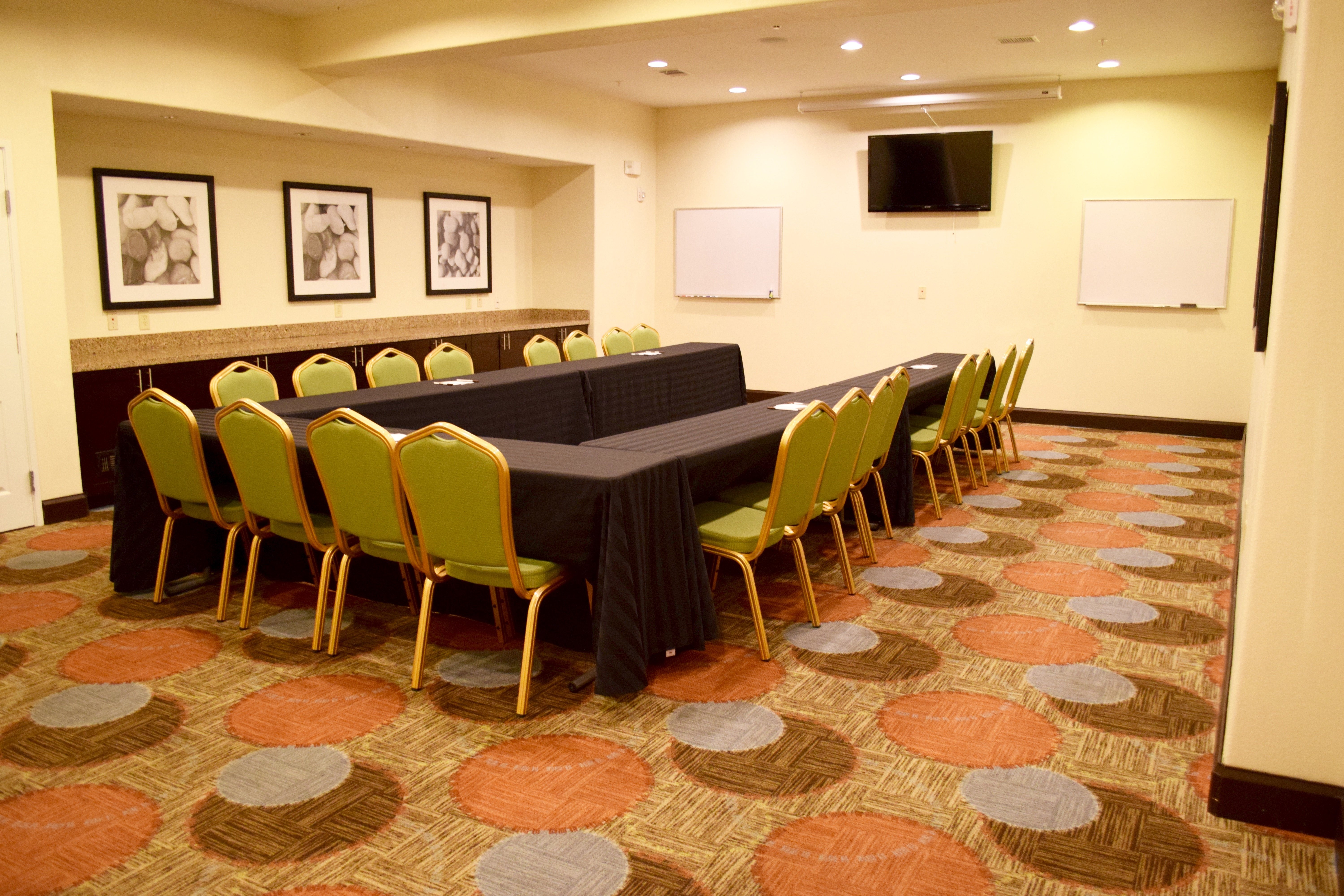 Staybridge Suites Houston Stafford Sugar Land 58/65