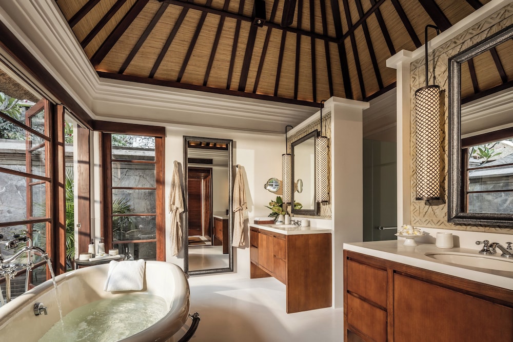 DELUXE, VILLA, KING BED