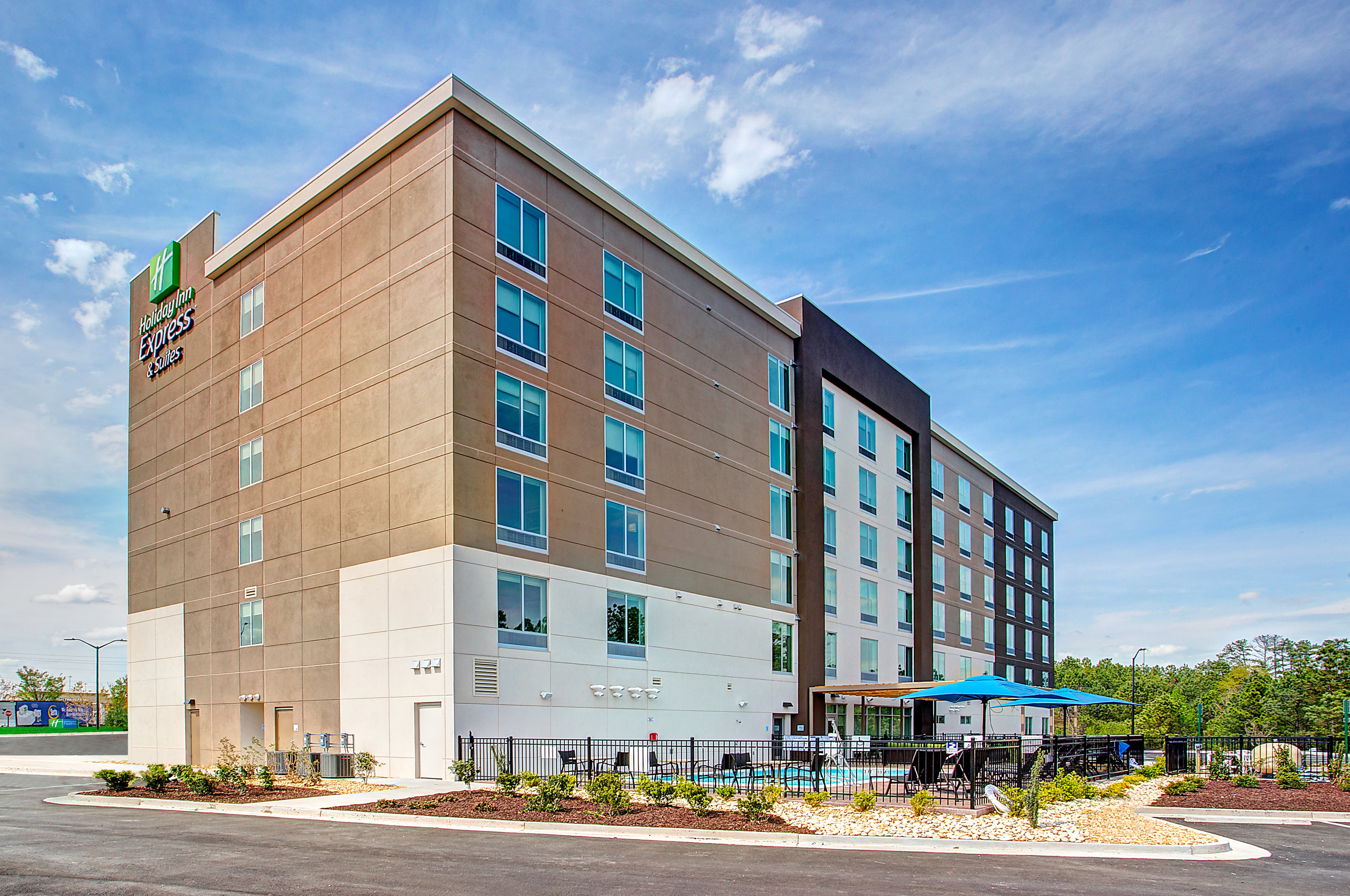 Holiday Inn Express Suites Covington 2/63