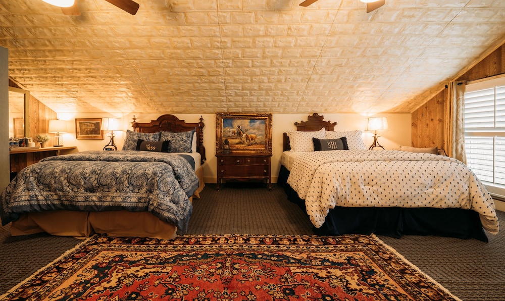 Texas, Suite, 2 Queen Beds