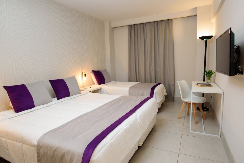 ROOM, TRIPLE