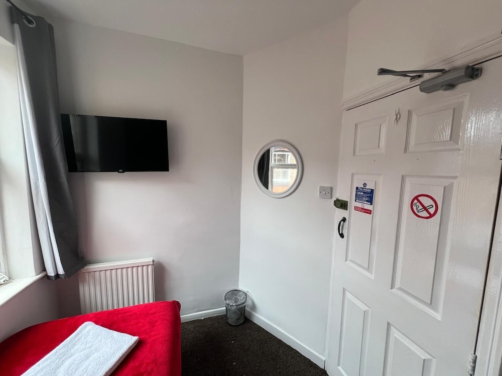 Campbell S Guest House 40/50
