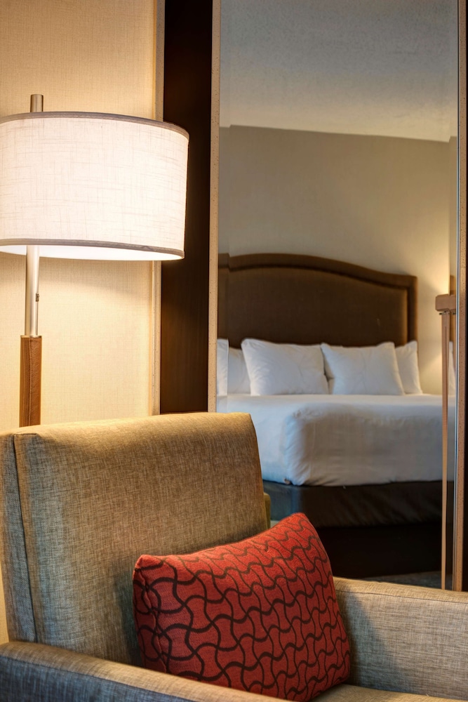 Hyatt Regency Reston 65/83