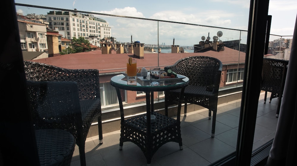 Hotel V Plus Taksim 60/70