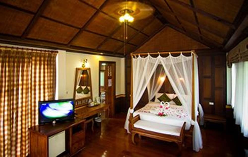Coco Palm Beach Resort 22/66
