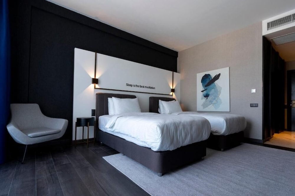 Hotel Bonvie 12/32