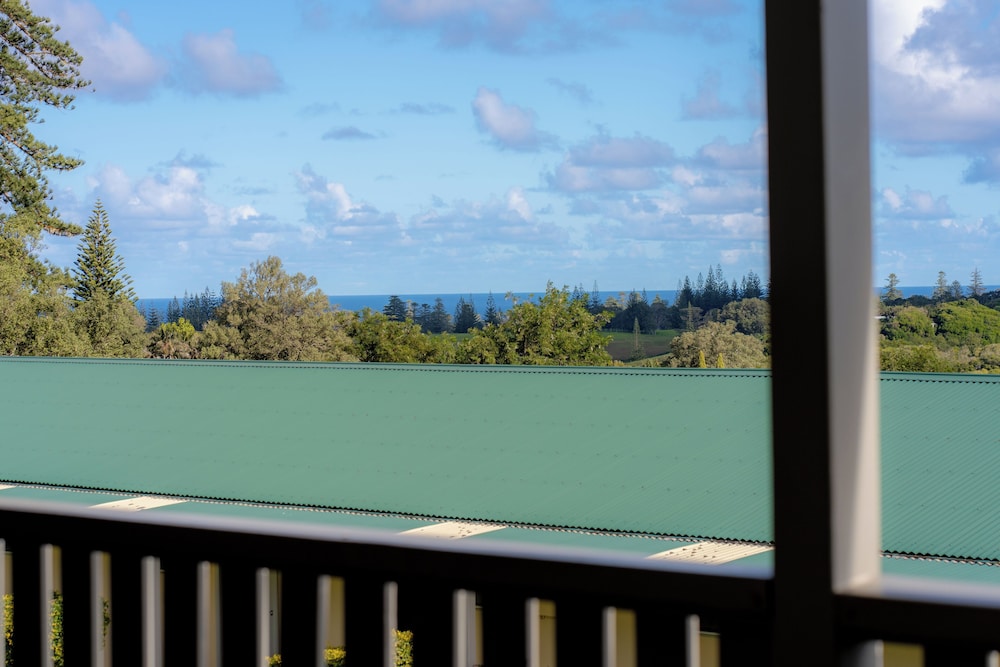 South Pacific Resort Hotel 36/50
