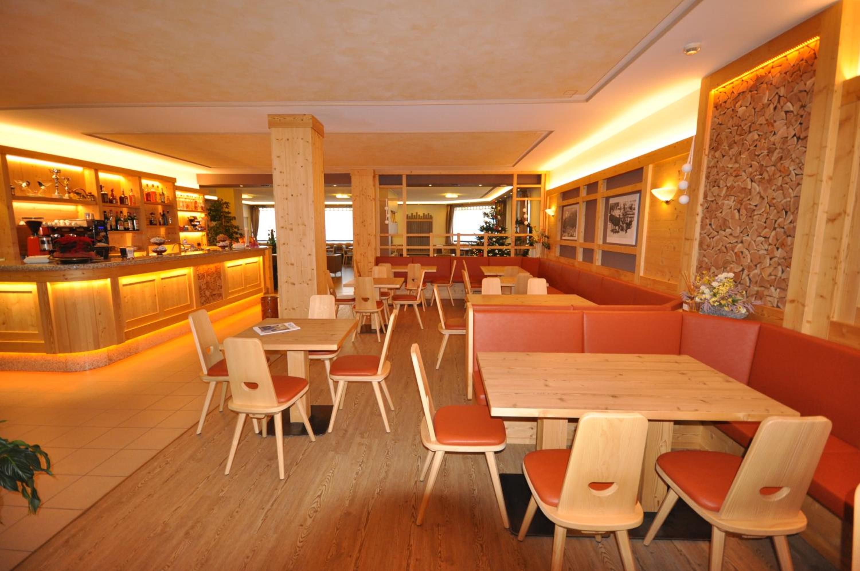 HOTEL SELECT 48/59