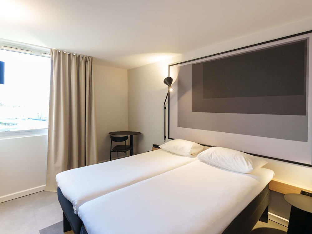 Ibis Laon 18/43