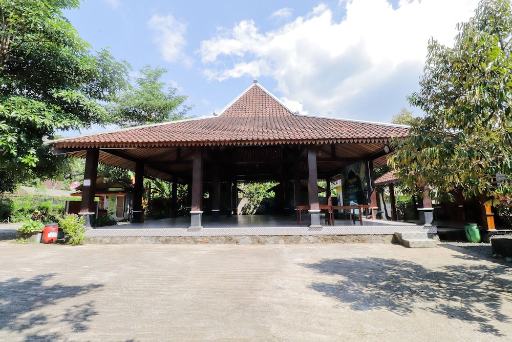 Omah Rohadi Syariah by Ndalem Beong by ZUZU 2/50