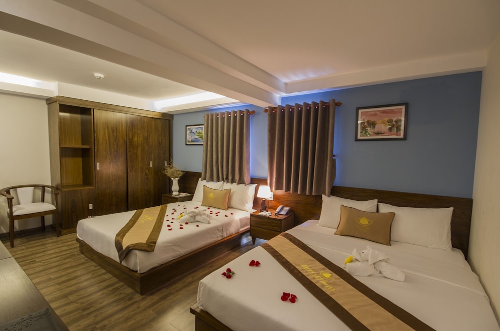 Sapphire Hotel 14/35