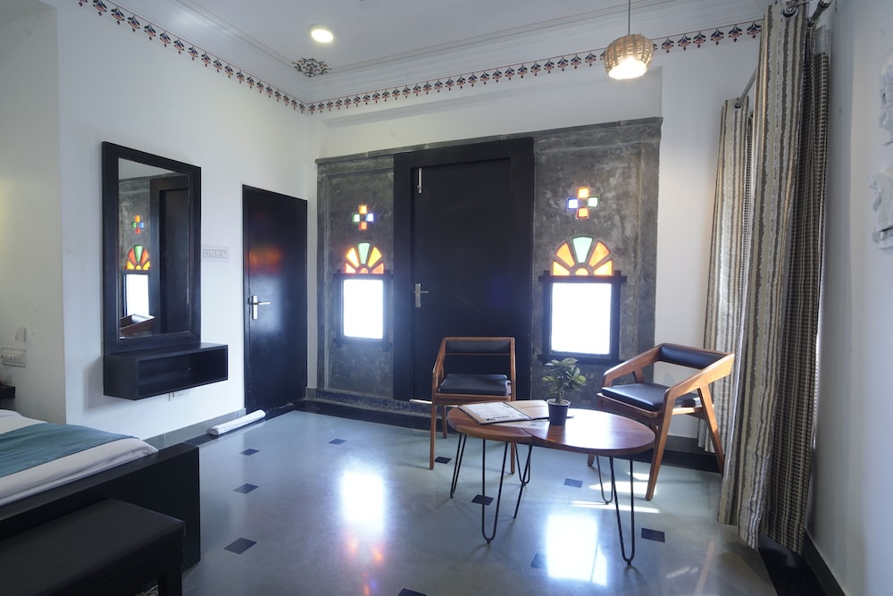 Banjara Hostels 35/50