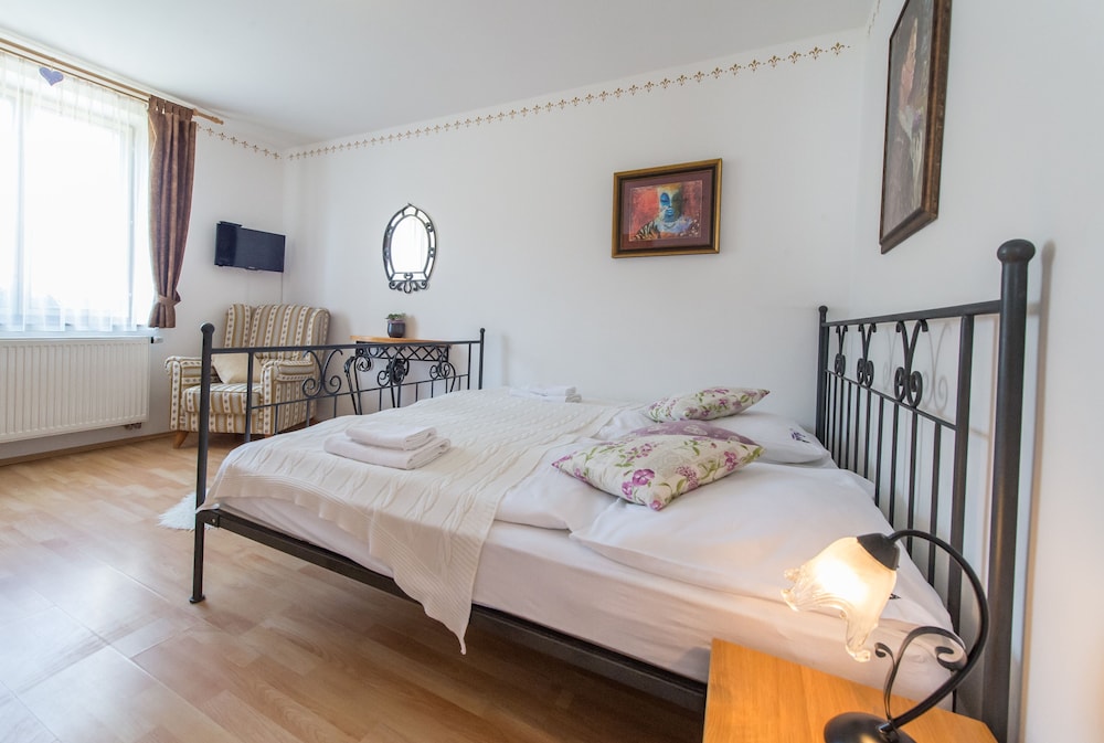 Pension Fialka 8/50