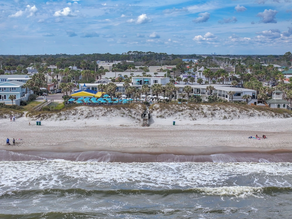Seahorse Oceanfront Inn 44/50