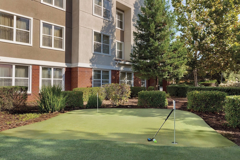 Residence Inn Sacramento Folsom 21/25