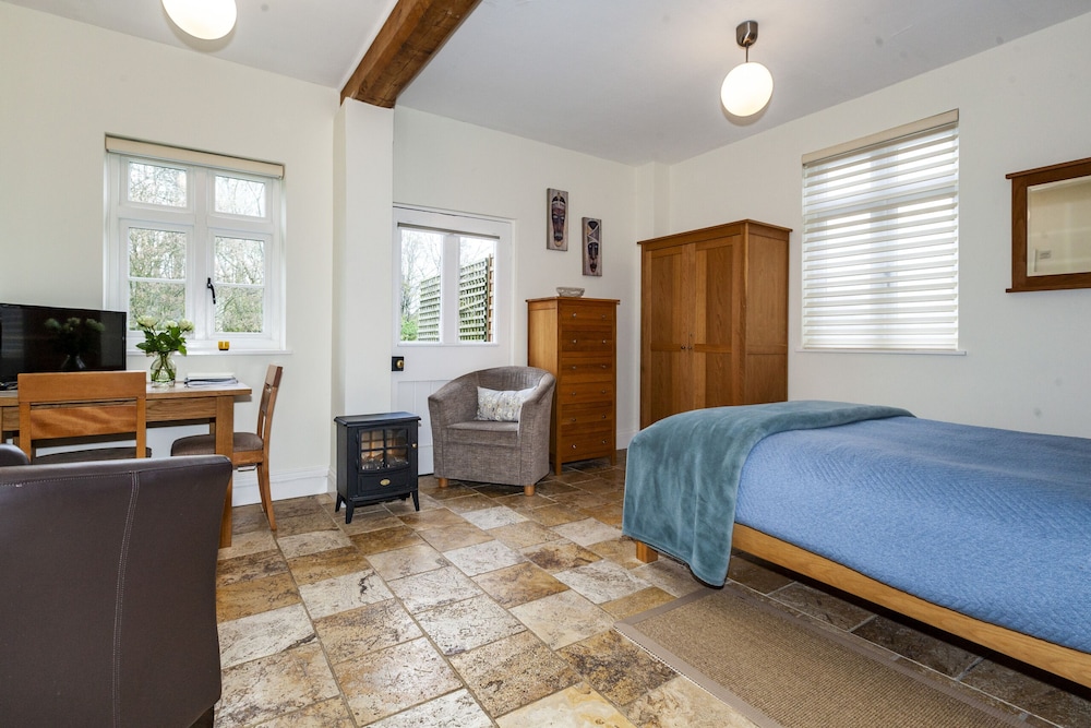 Apartment, Queen Bed, The Agent S House Bed Breakfast 3/7