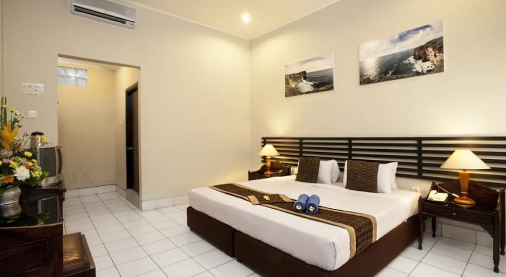 Legian Village Beach Resort 13/75