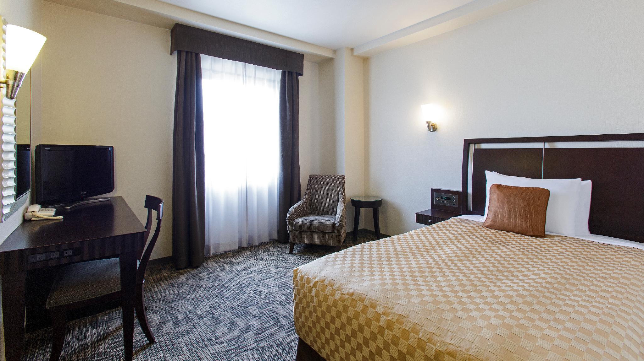 Room, Single, Semi Double Bed, Smoking