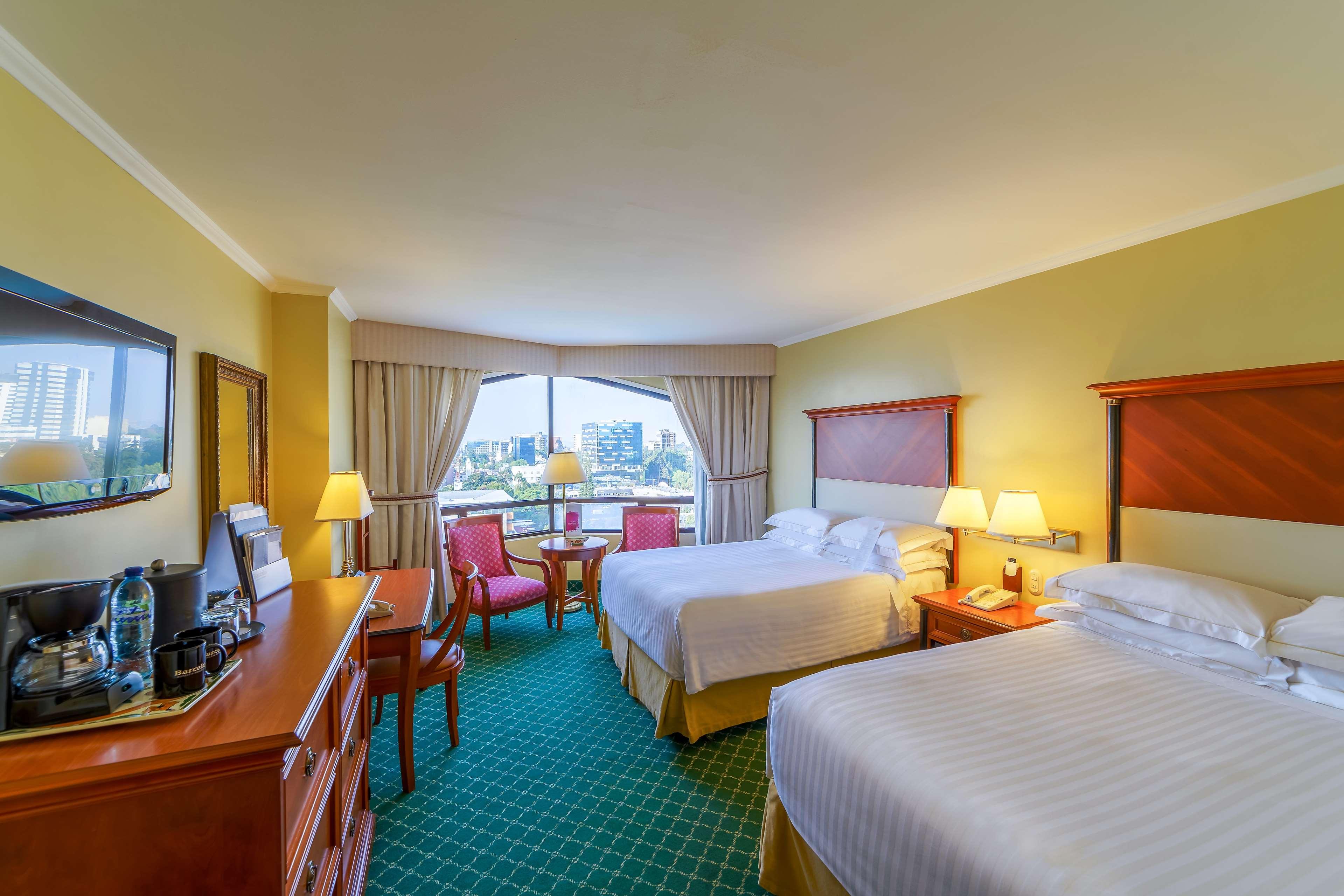 غرفة تنفيذية بسرير مزدوج