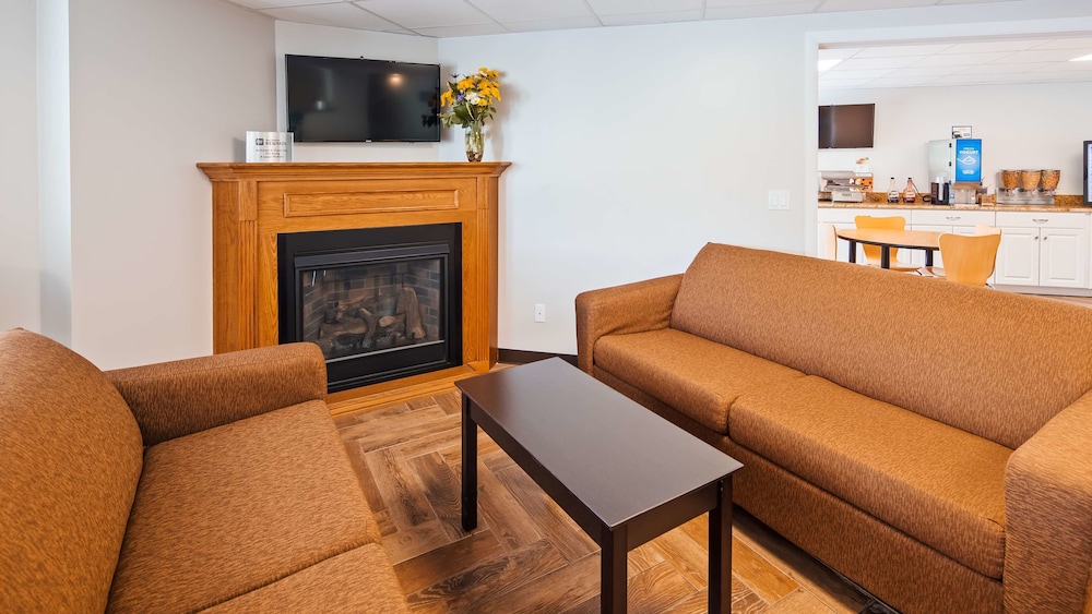 The SureStay Hotel by Best Western Presque Isle 26/42