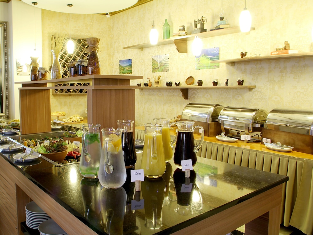 Cron Palace kosher Tbilisi Hotel 42/50
