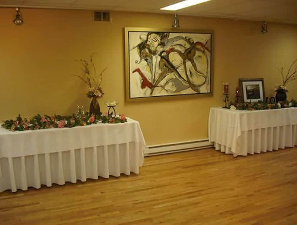 Auberge Montebello 3/67