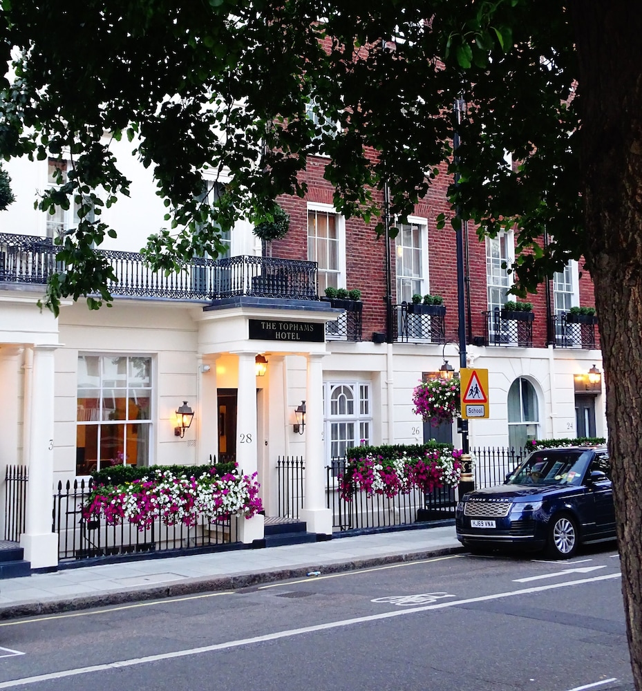 Tophams Hotel 3/77