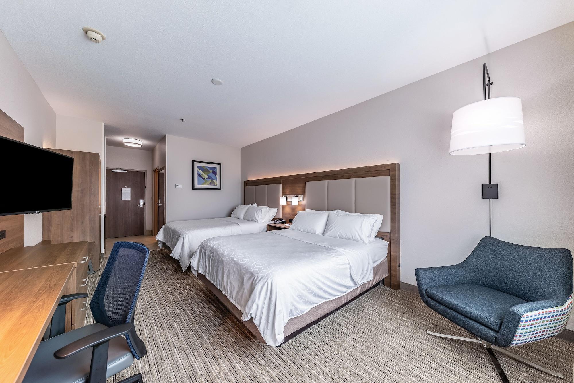 Holiday Inn Express Suites Fort Worth Fossil Creek 14/30