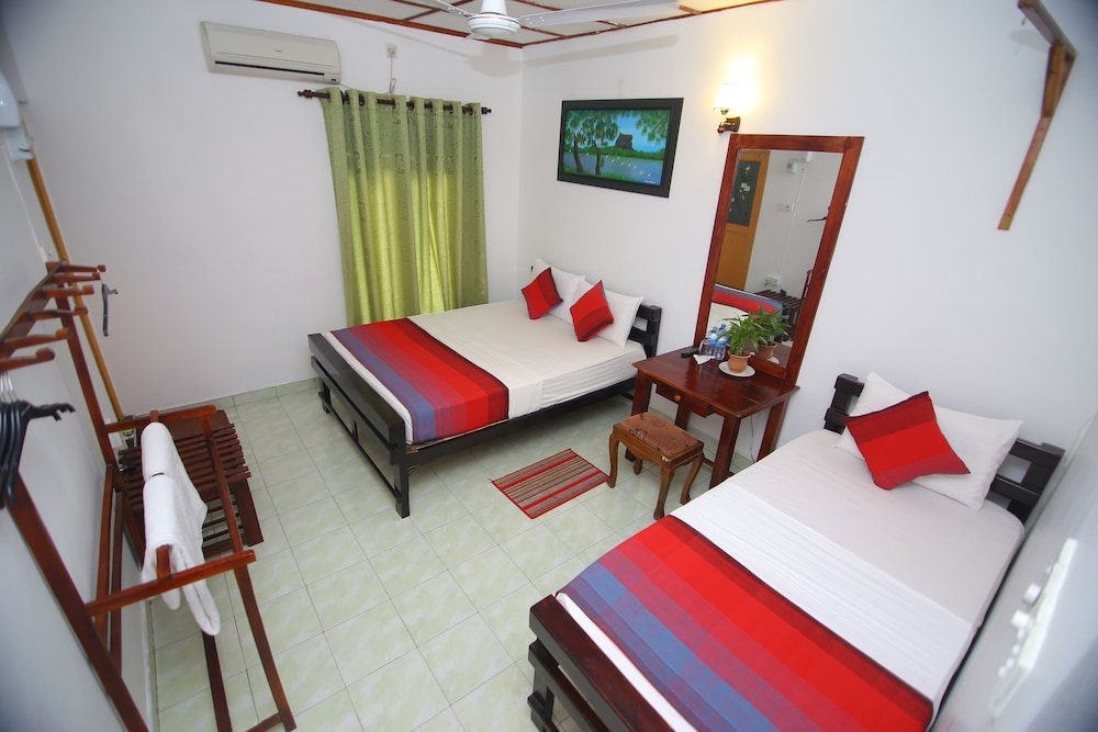 Thilaka City Hotel 13/44