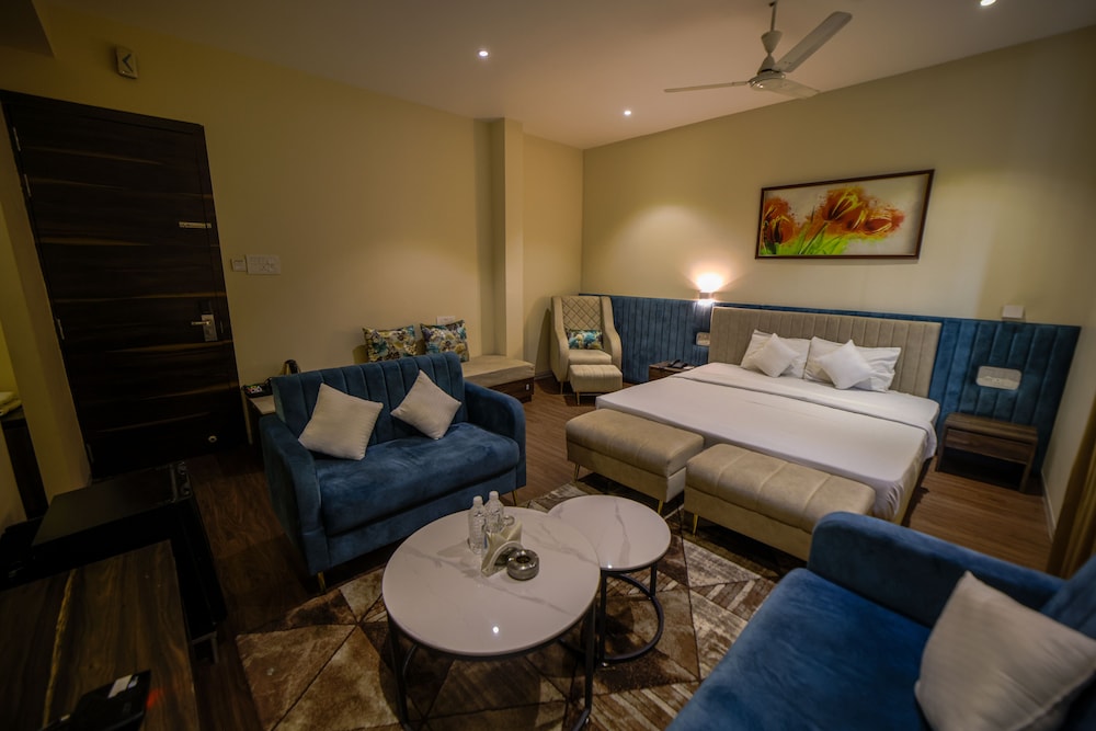 HOTEL PRESIDENT COTTAGE 28/43