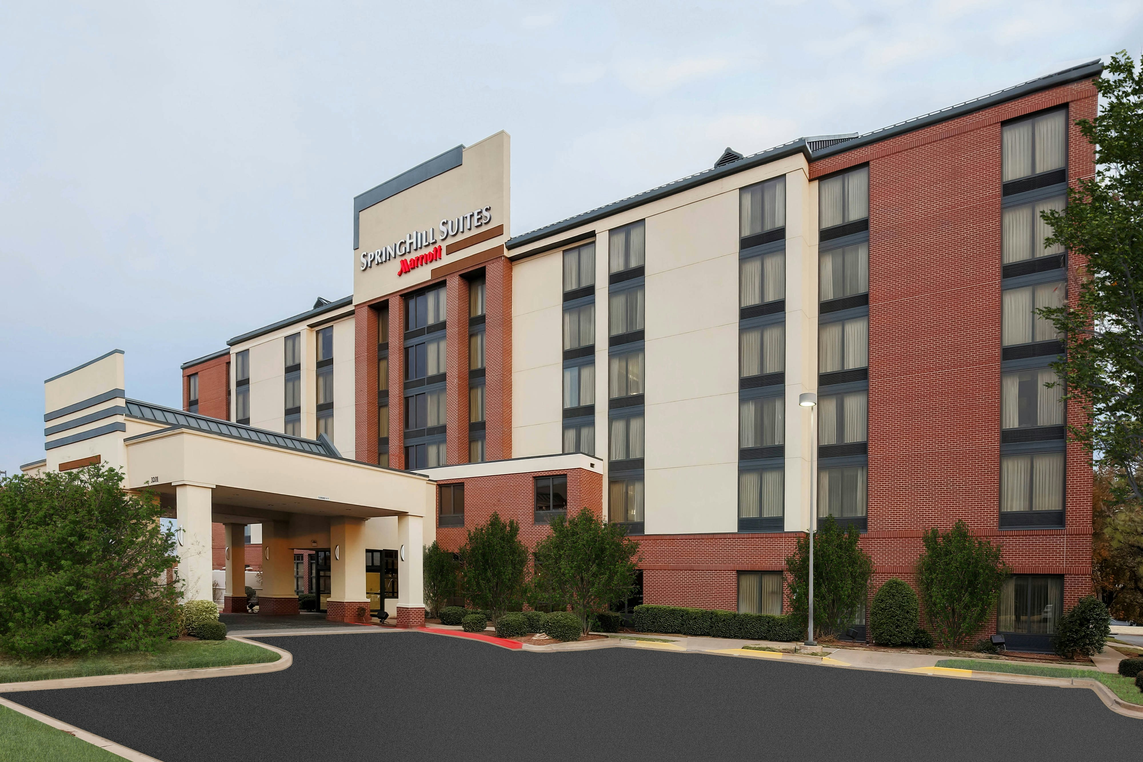 Springhill Suites Oklahoma City Quail Springs 32/35