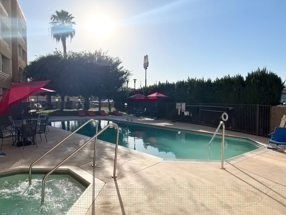 Ramada by Wyndham Bakersfield North 20/44